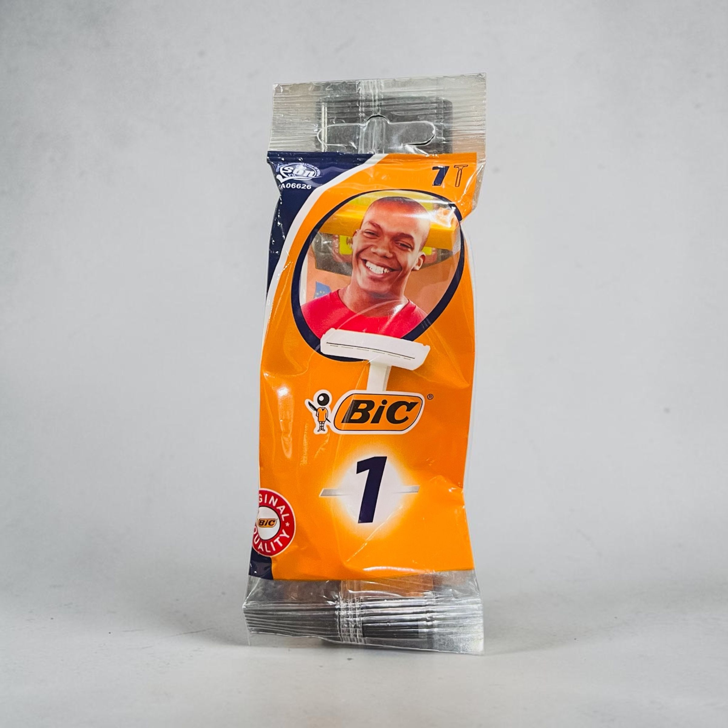 BIC SHAVING STICK 